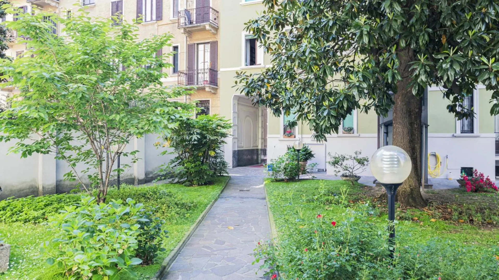 Easylife - Confortevole Con Balcone In City Life Milan 0*,  Italie