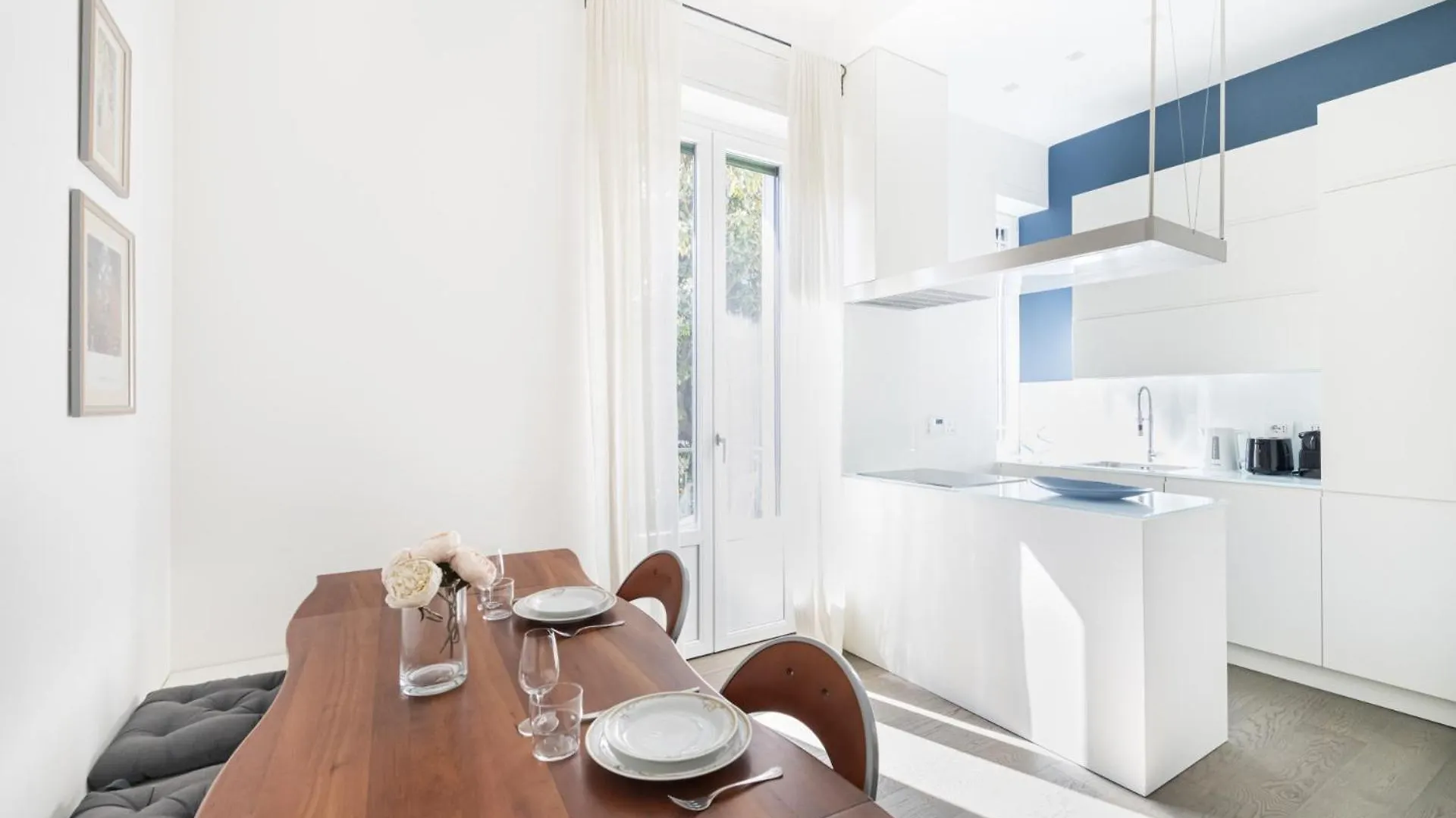Easylife - Confortevole Con Balcone In City Life Milan 0*,
